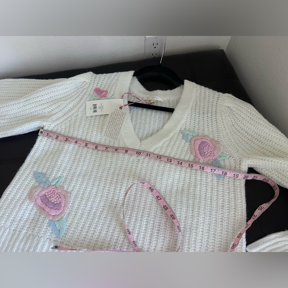NWT LoveShackFancy Ridge V Neck Floral Embroidery Sweater Pullover M - Picture 7 of 17
